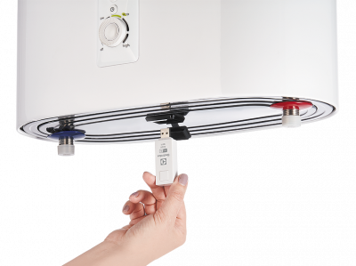 Водонагреватель Electrolux EWH 30 Centurio IQ 2.0 Водонагреватель Electrolux EWH 30 Centurio IQ 2.0