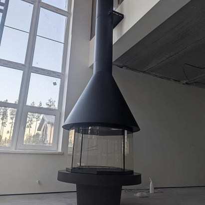 Островной камин Fireline Dome с безрамным остеклением