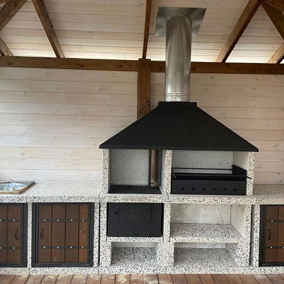Барбекю из натурального камня с печью под казан