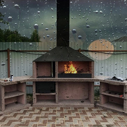 Угловой барбекю комплекс с метровой жаровней и печью под казан