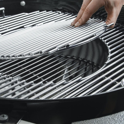 Угольный гриль Weber Master-Touch GBS E-5750, 57 см, черный