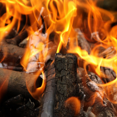 Розжиг для огня жидкий 800 Degrees Быстрый розжиг, 1000 мл